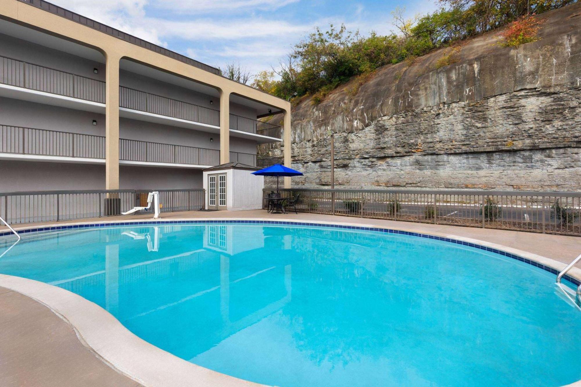 Baymont By Wyndham Nashville Airport Eksteriør billede